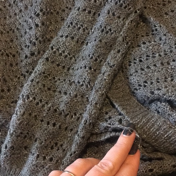 Shimmery cardigan perfect for any age - Picture 4 of 4